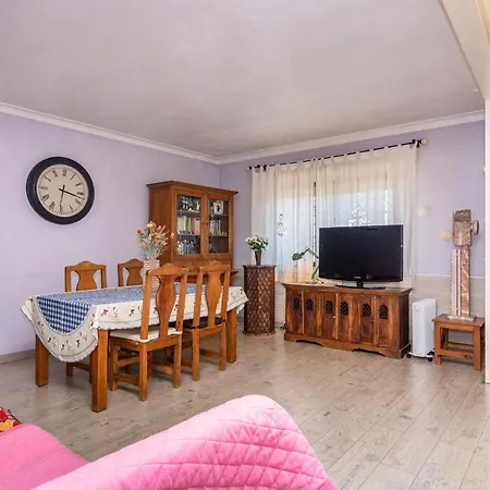 Lisbon South Bay Homestay